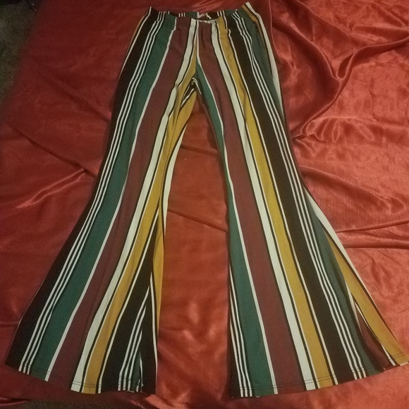 💕Super Cute Fashion Nova Flare Pant! - Picture 2 of 2